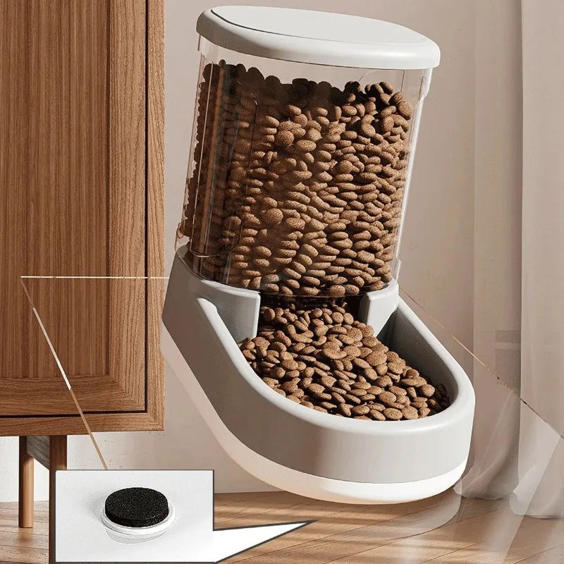 3.8L Large Capacity Pet Feeder Water Modern Design Dispenser Food Grade PP Material Anti Slip Bottom Design for Dog Cat Feeding